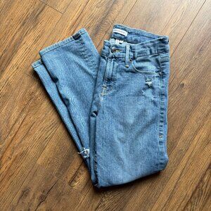 Good American Good Straight Jeans Light Wash Size 2/26